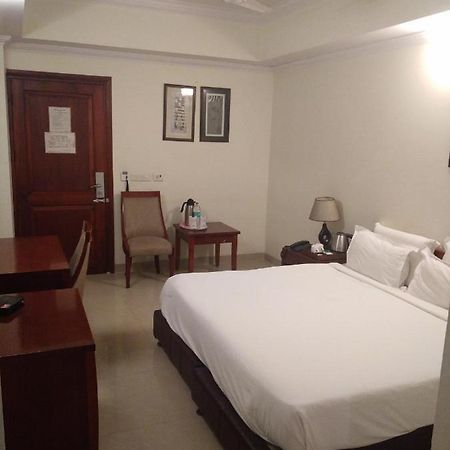 Hotel Bluestone 가지아바드 외부 사진