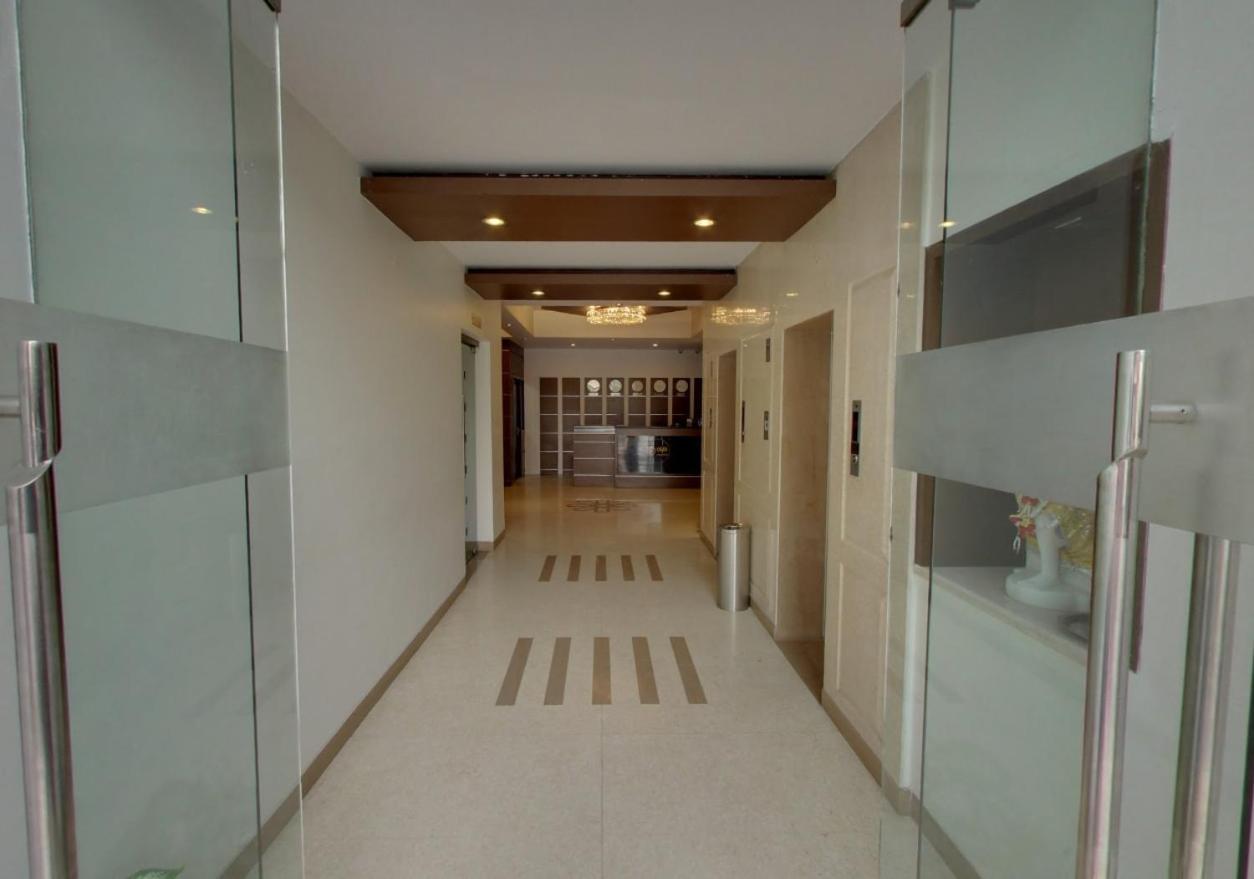 Hotel Bluestone 가지아바드 외부 사진