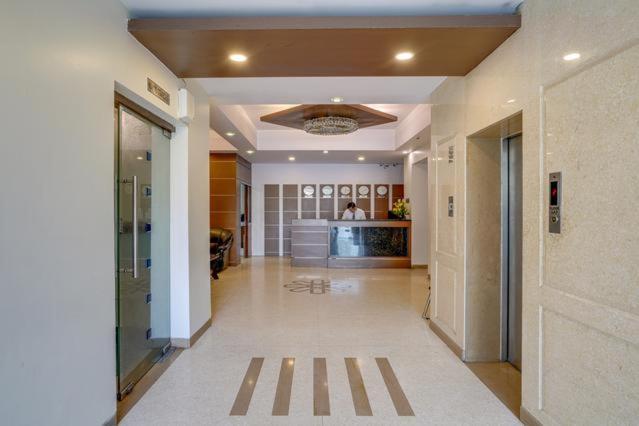 Hotel Bluestone 가지아바드 외부 사진